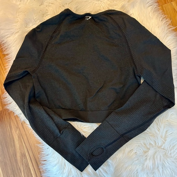 Women’s Black Long Sleeve Crop Top - Picture 2 of 3